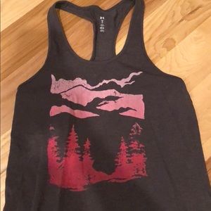 Size medium under armour mountain tank